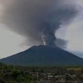 Voir la vidéo de Jacques-Marie Bardintzeff : à propos du volcan Agung