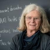 Karen Uhlenbeck, première femme récompensée du prix Abel de mathématiques