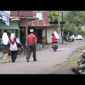 Voir la vidéo de Retour à Banda Aceh