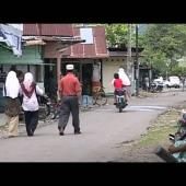 Voir la vidéo de Retour à Banda Aceh