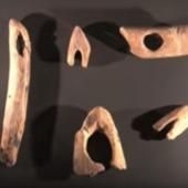 Voir la vidéo de Des recherches dans la grotte préhistorique du Mas d&#039;Azil