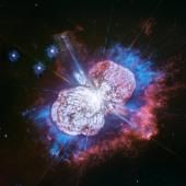 Hubble : feu d’artifice en ultraviolet
