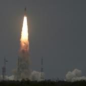 Une sonde indienne réussit à se placer en orbite lunaire 