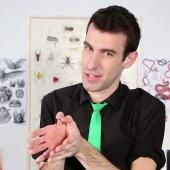 Voir la vidéo de « L&#039;homosexualité est contre nature !? »