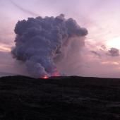 Voir la vidéo de Une éruption volcanique due à la pluie ?