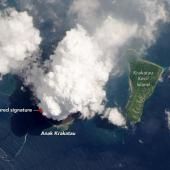 L’éruption du volcan Anak Krakatau observée depuis l’espace