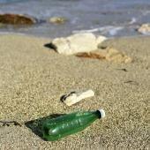 Près de 230 000 tonnes de plastique jetées chaque année dans la Méditerranée 