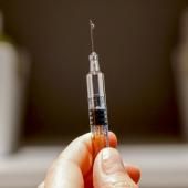 Vaccin contre le Covid-19 : trop vite, trop haut, trop fort ? 