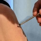 Pfizer et Moderna : six mois entre les doses de vaccins pour bénéficier à plus de gens ?