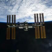 Moscou ramène sur Terre deux cosmonautes russes et un astronaute américain