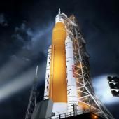 La future fusée lunaire de la Nasa fait son baptême... de l'aire