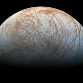 Des sillons glaciaires identifiés au Groenland, possibles indices de vie sur Europa, lune de Jupiter
