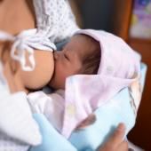 Inciser la langue des bébés, une opération souvent inutile sinon dangereuse