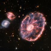 Le télescope James Webb révèle une spectaculaire image de la galaxie de la Roue de chariot 
