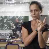 Voir la vidéo de Maths et langue des signes : quand les mots font défaut !