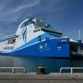 Un ferry « zéro particule », « totalement novateur » contre la pollution, dévoilé à Marseille