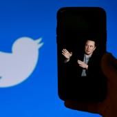 Des milliers de comptes rétablis sur Twitter menacent de faire exploser la désinformation