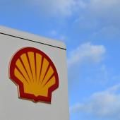   Shell ne réduira plus sa production de pétrole d&#039;ici 2030, ire des écologistes