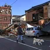 Japon : l’espoir de retrouver des survivants s’amenuise trois jours après le séisme 