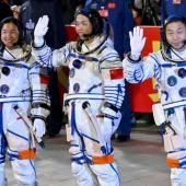 Un nouvel équipage arrive dans la station spatiale chinoise