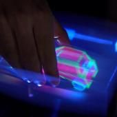 Voir la vidéo de On peut manipuler ces hologrammes !
