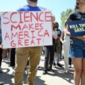 Le CNRS lance un programme pour attirer en France les chercheurs menacés