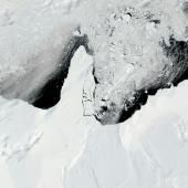 Le plus grand iceberg du monde se disloque au large de l&#039;Antarctique