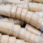 France : l'interdiction des gobelets jetables avec du plastique repoussée de quatre ans