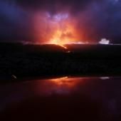 La Réunion : le volcan du Piton de la Fournaise entre en éruption