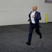 Moins chers et plus légers, les exosquelettes s'insèrent dans nos vies 