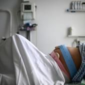 Accouchement sous X : un dispositif qui fait débat 