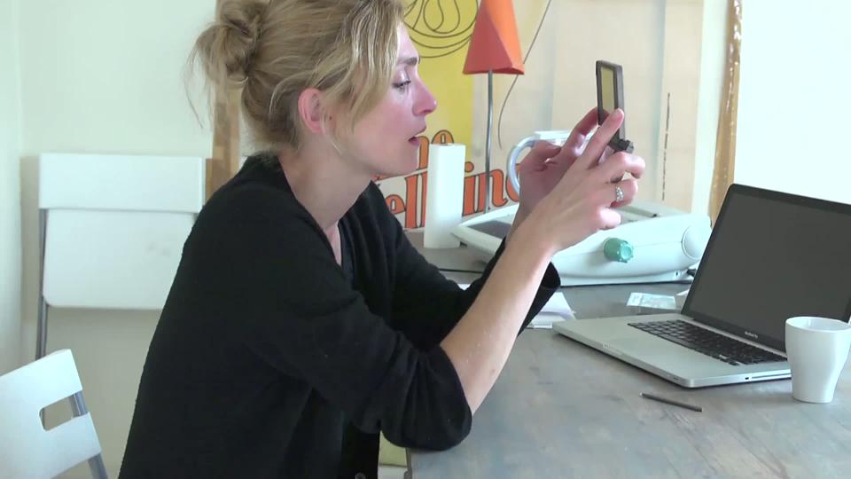 Julie Gayet vs The Legend of Zelda