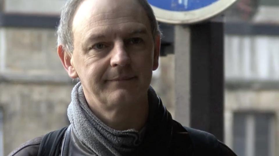 Un physicien à la gare du Pont Cardinet